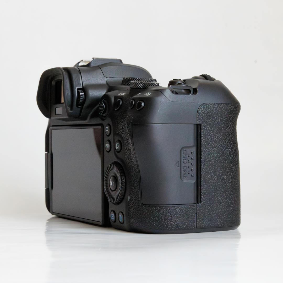 Canon EOS R6 ボディ／付属品一式