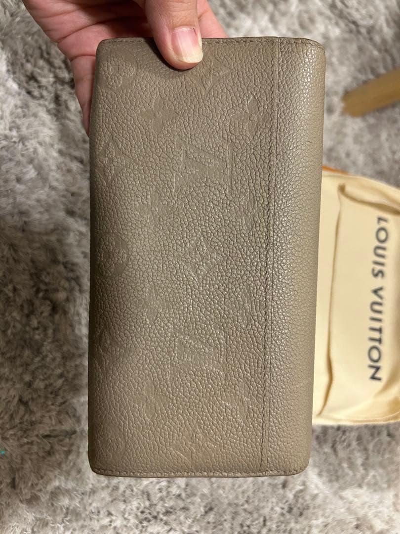 ルイヴィトン　長財布　ポルトフォイユサラ