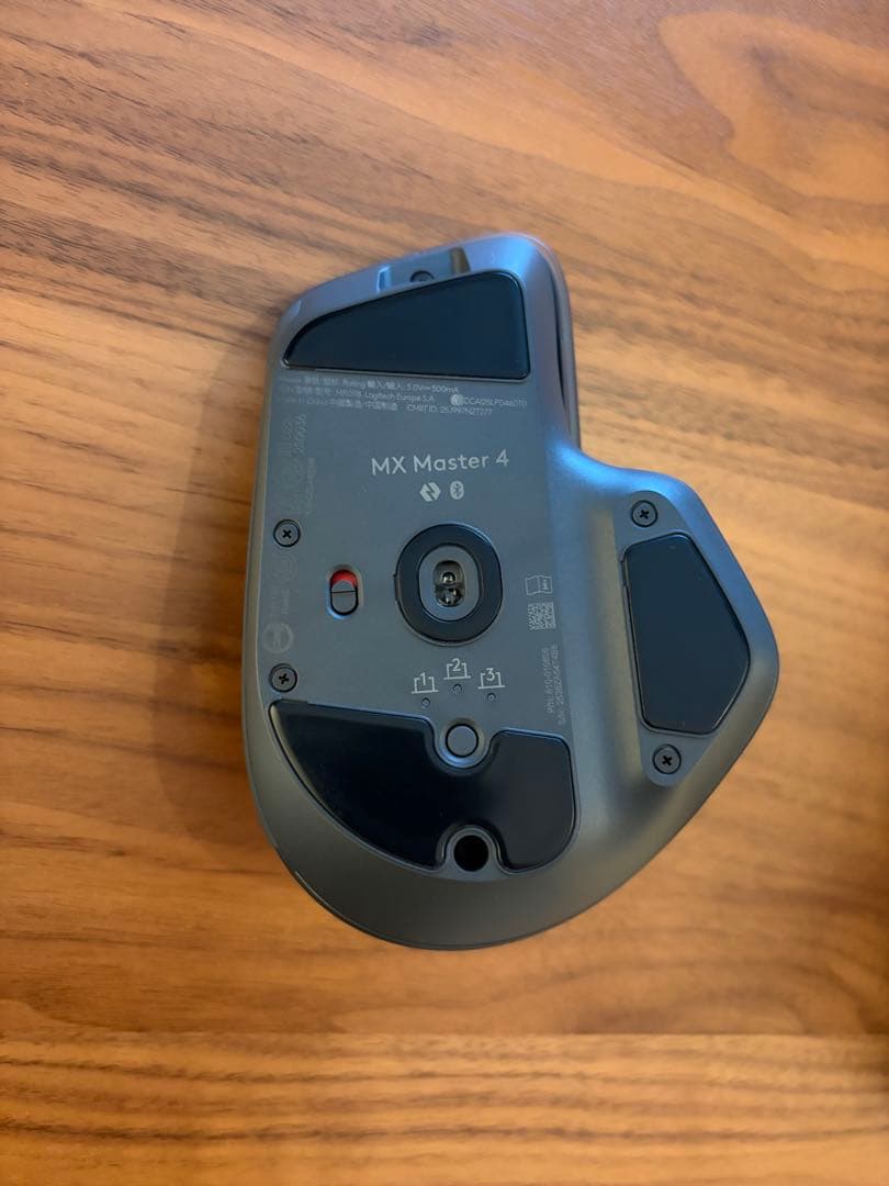 Logitech MX Master 4 本体
