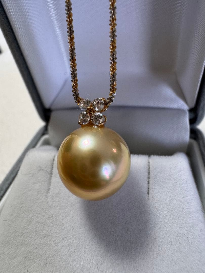 新品　超高品質　天然南洋白蝶ゴールデンパールペンダント