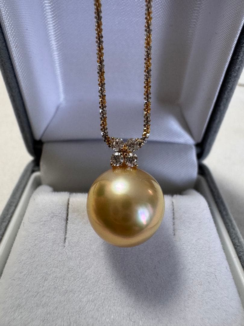 新品　超高品質　天然南洋白蝶ゴールデンパールペンダント
