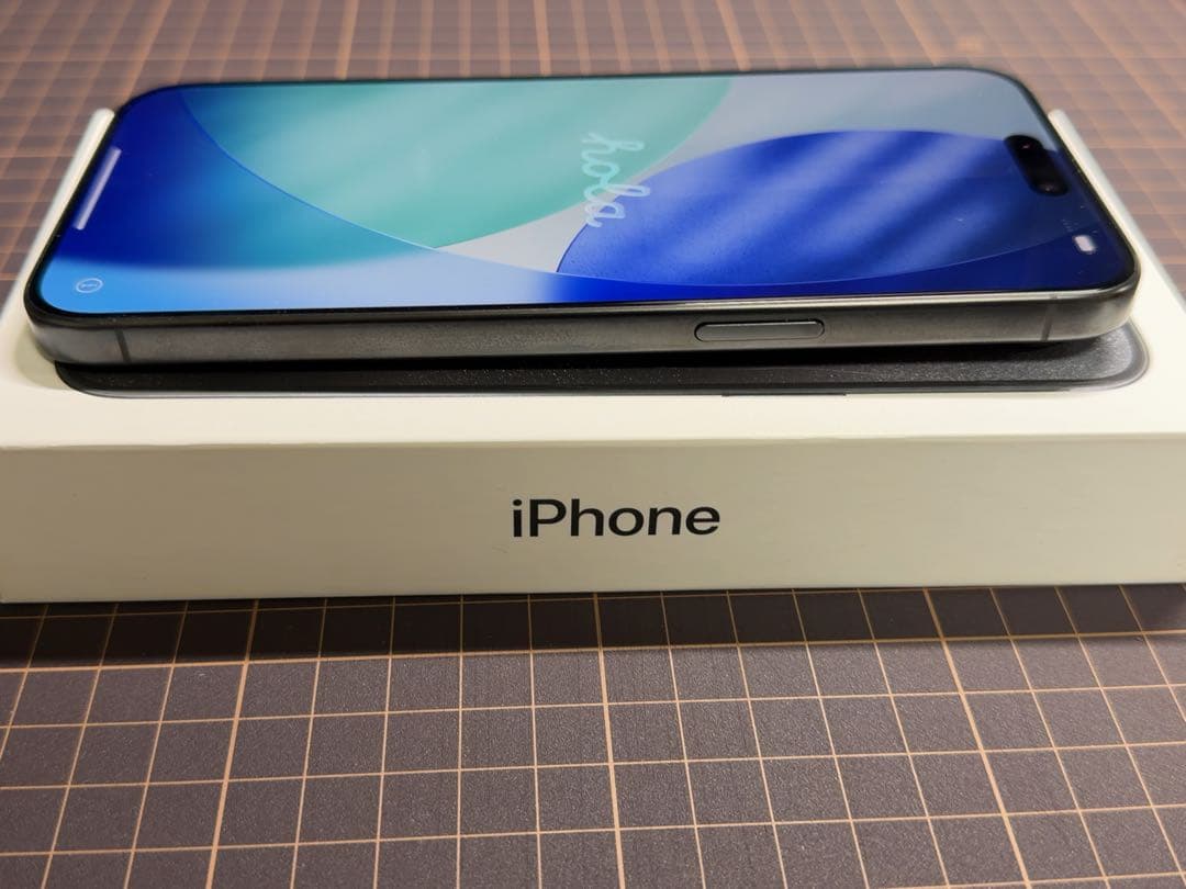 Apple iPhone 15 Pro スペースブラック 1TB 本体