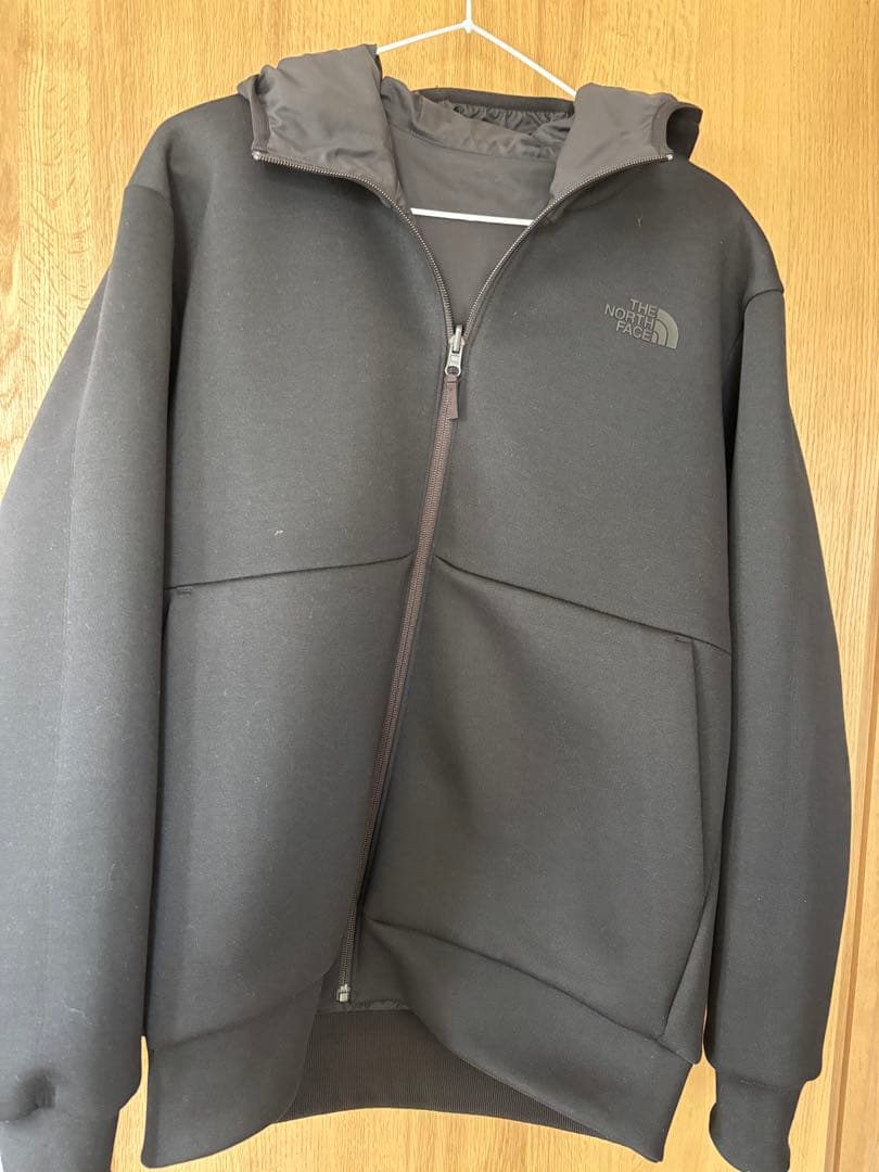 値下げ【新品タグ付】THE NORTH FACEリバーシブルテックエアーフーディ