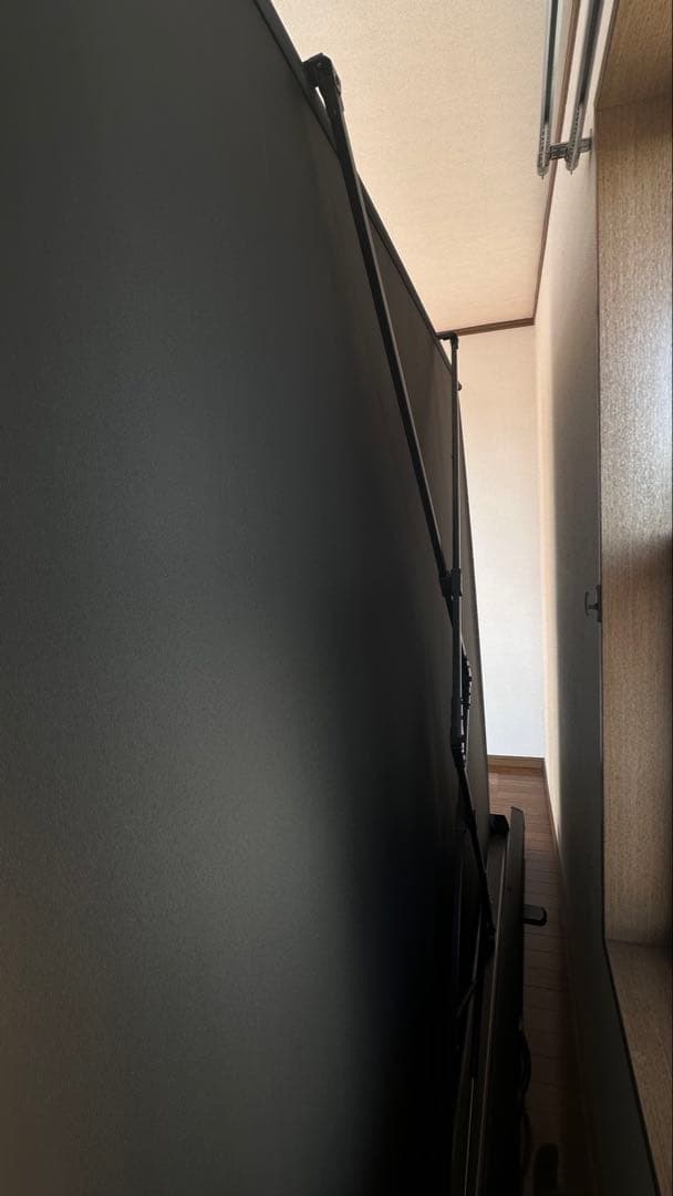 投影スクリーン