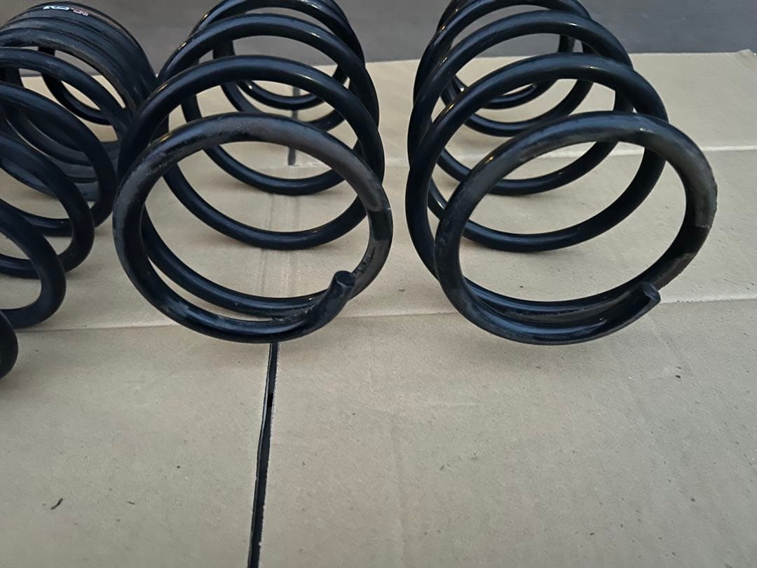 ダウンサス　フィールダー　NZE161G フロントリア