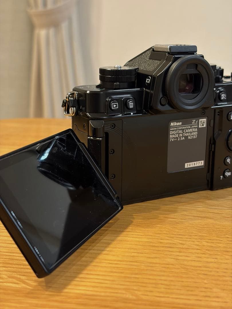 Nikon Zf ミラーレスカメラ 40mmf2 レンズキット