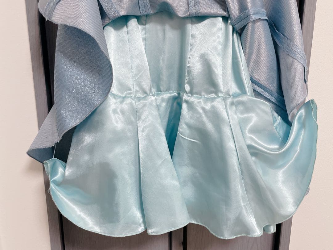 ⭕️エルサドレス⭕️ディズニー ビビディバビディブディック サイズ100