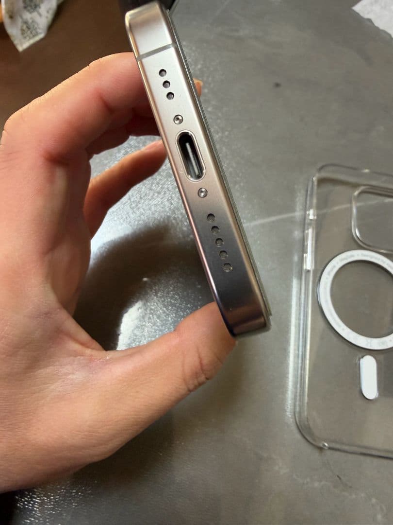 iPhone16Pro 256GB 純正ケース