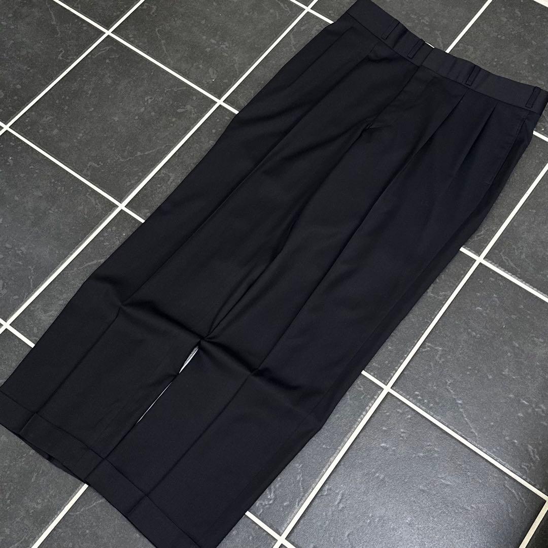 Ermenegildo Zegna【シルク混　ツータック　ワイドスラックス】