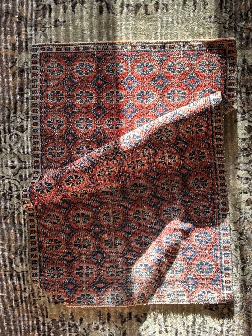 110×74 レア柄　お花のstamp トルコ　ヴィンテージラグ　トルコラグ