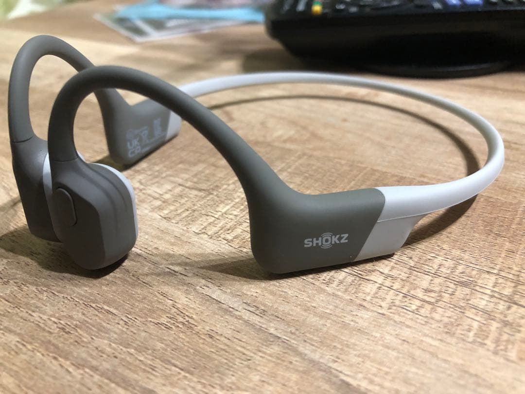 K*a様 SHOKZ OPENRUN 骨伝導イヤホン グレー
