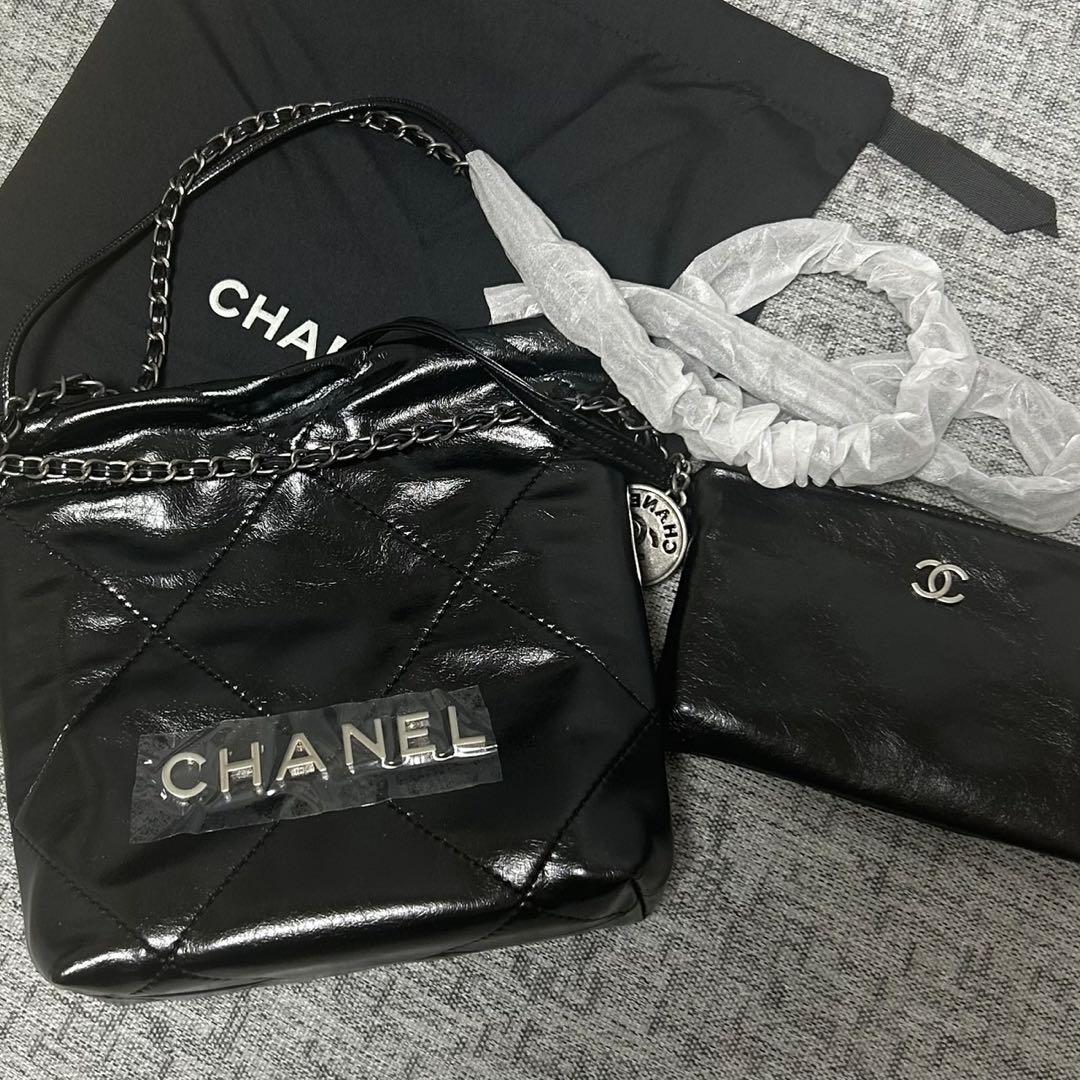 CHANEL ノベルティショルダーバッグキルティング　希少シルバー