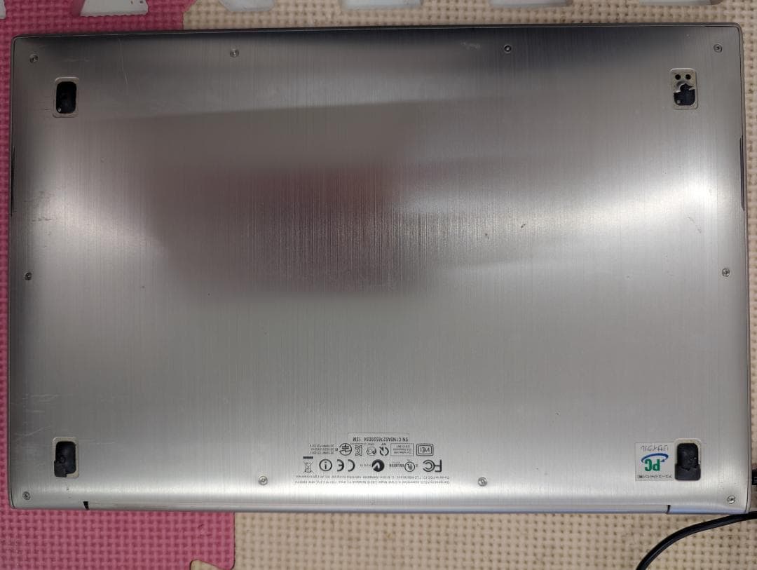 ASUS 極薄ノートPC Windows11