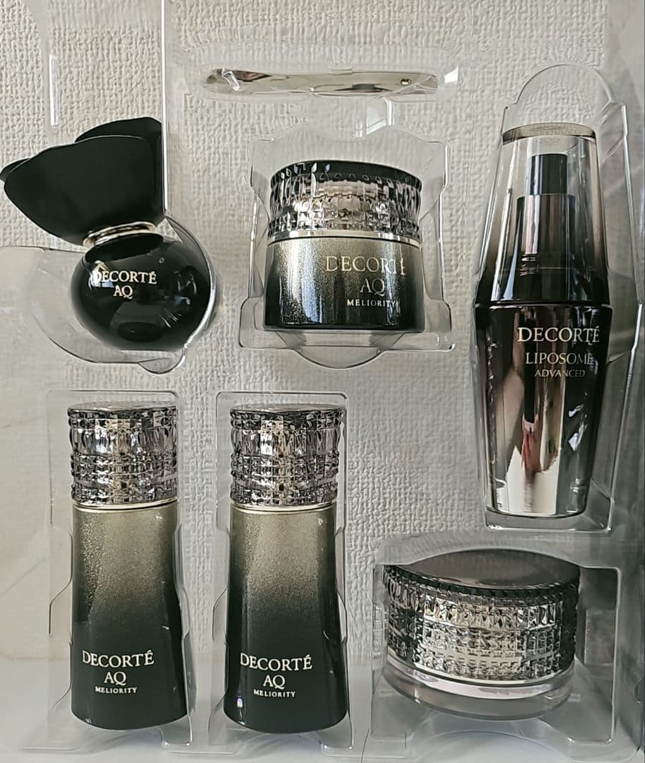 1/31迄お値下げ!! コスメデコルテ エターナルエレガンス ボックス 2025