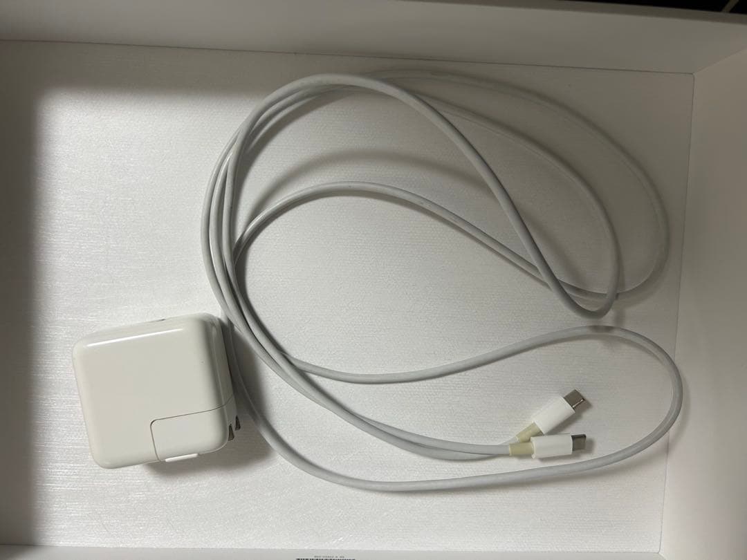 M1 MacBook Air 13インチ　スペースグレイ