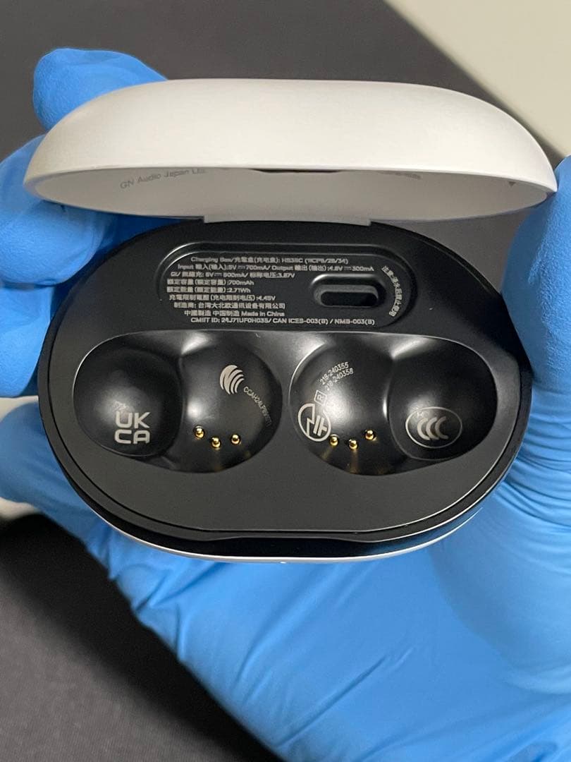 イヤホン SteelSeries Arctis GameBuds white