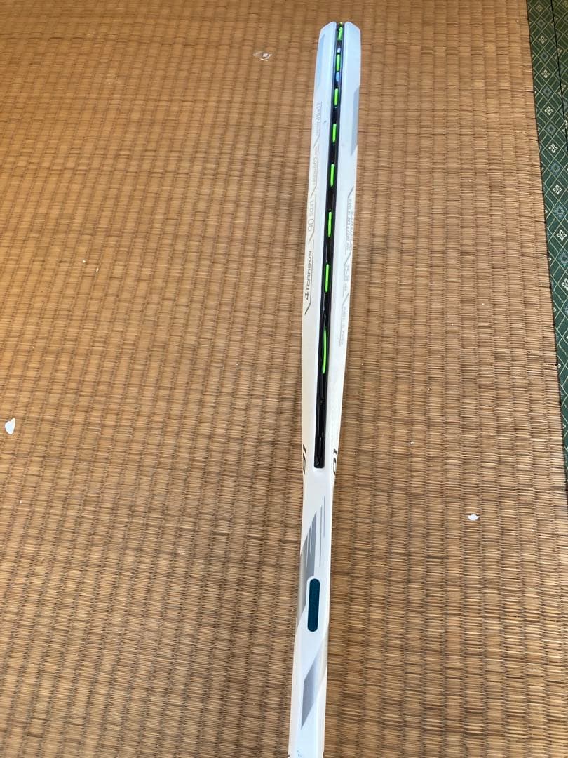 Mizuno V-01 軟式テニスラケット