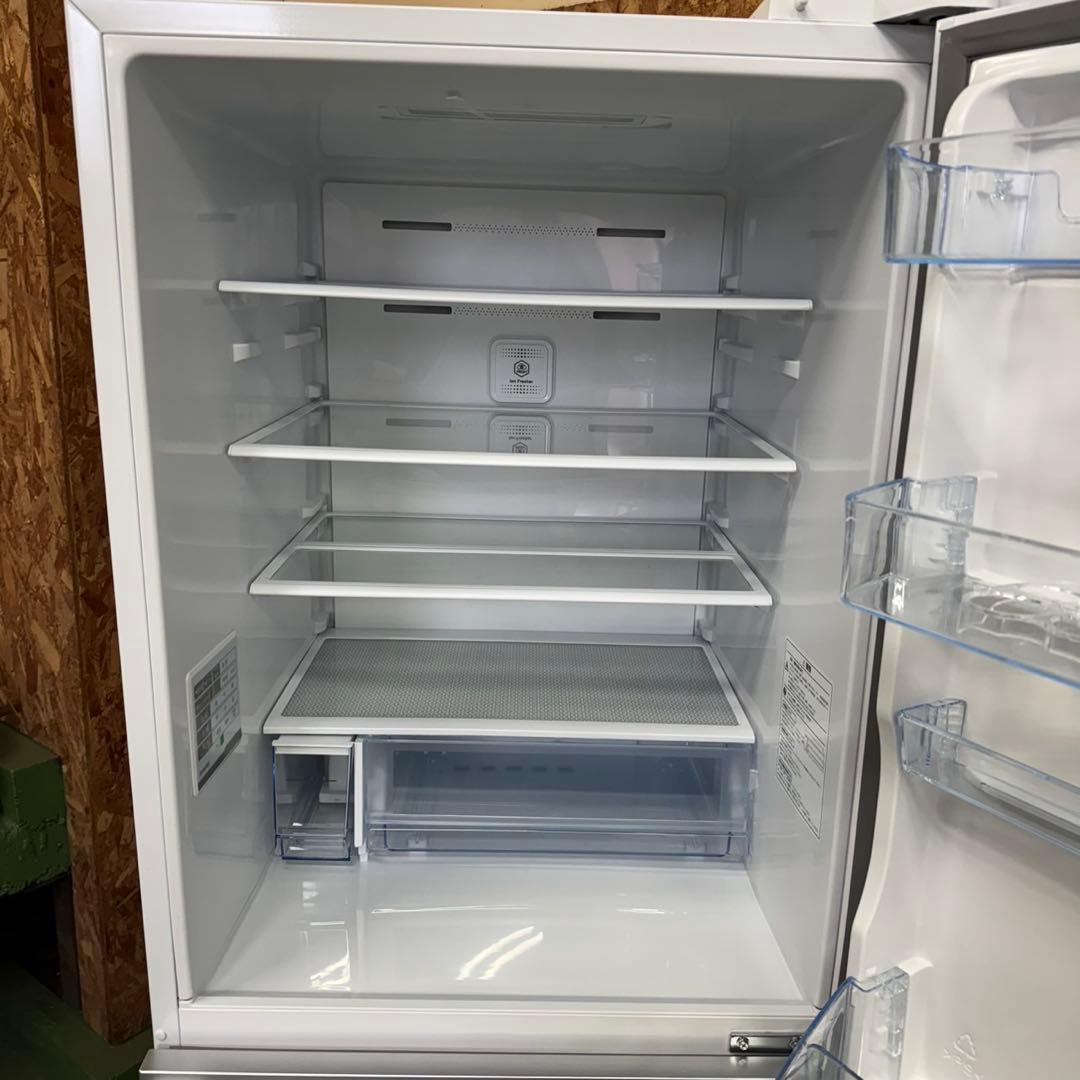 329★2025年製★未使用品★ヤマダ　冷蔵庫　大型　3ドア　自動製氷 300L