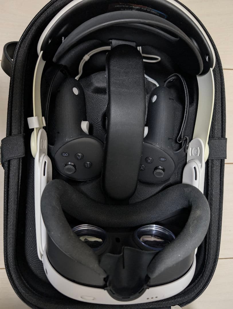 ホワイト VRヘッドセット 専用ケース付き  quest 3
