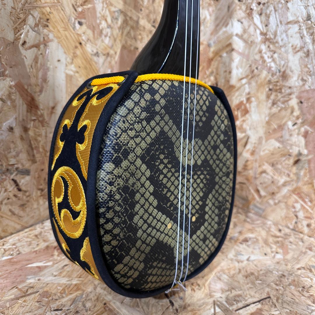 【美品】沖縄三線 ソフトケース付き 弦楽器 和楽器