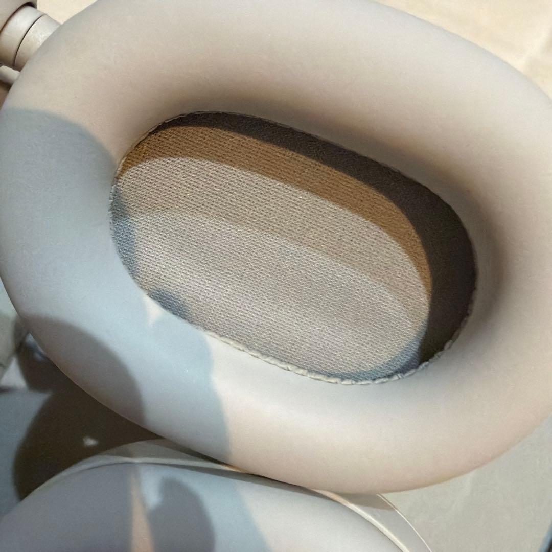 ワイヤレスヘッドホン グレー 専用ケース付きWH-1000XM5