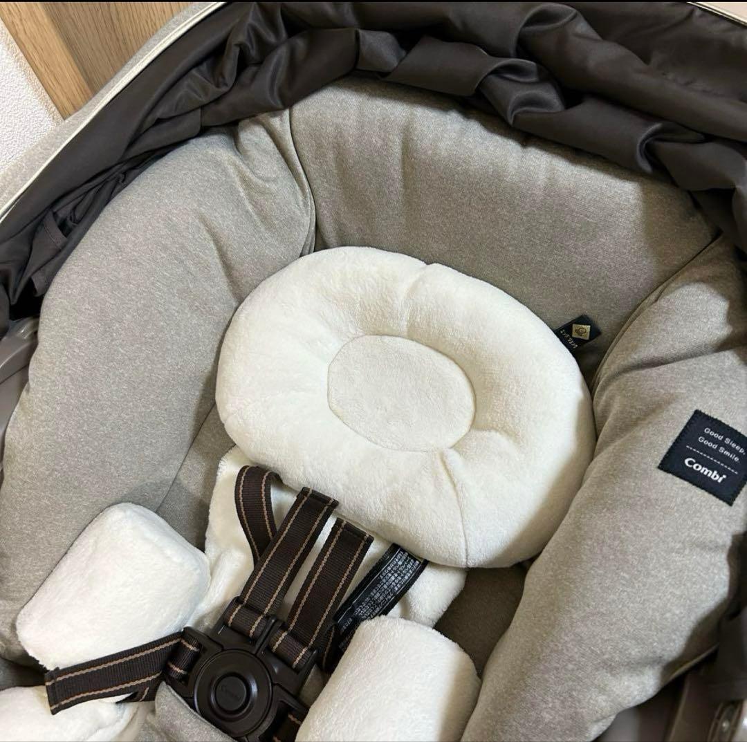 combi ネムリラbediオートスウィング　電動ハイローチェア　おやすみドーム