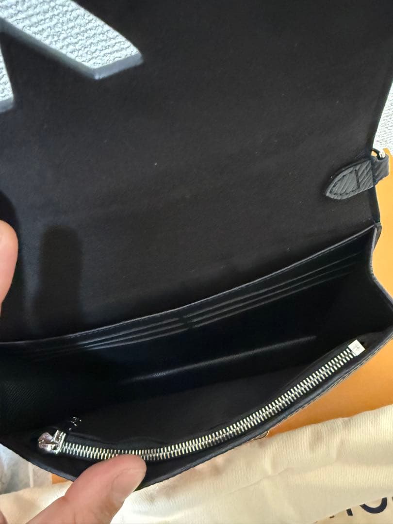 LOUIS VUITTON チェーンウォレット　ポルトフォイユ