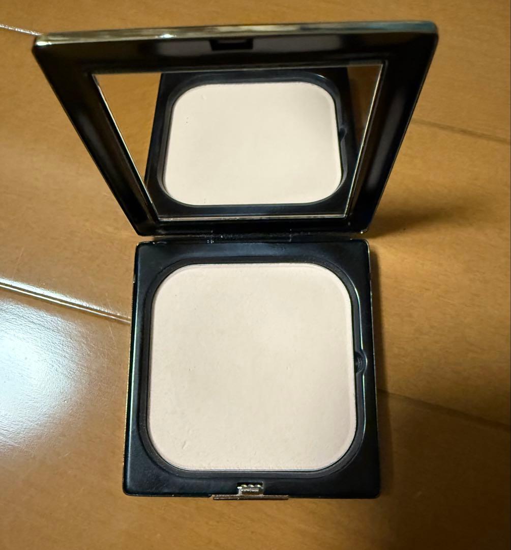 クレ・ド・ポー ボーテ プードルコンパクト エサンシエルｎ　エレガントスリム