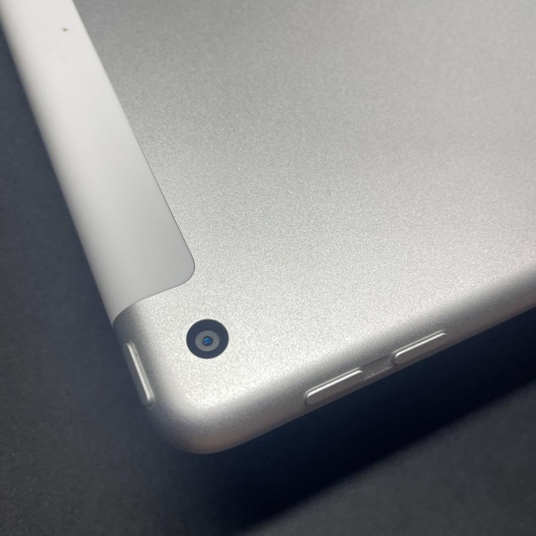 Apple iPad第６世代Wi-Fi + Cellular 32GB シルバー