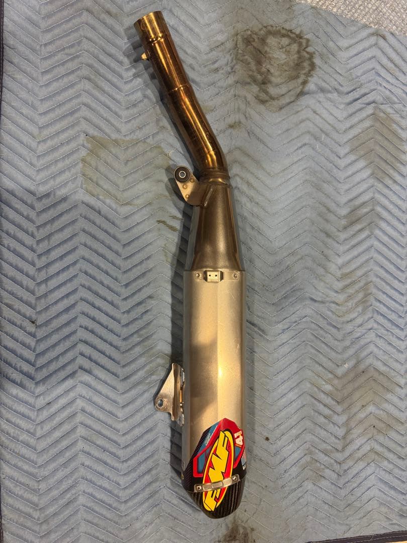 2023年式についていた　yz450f FMF マフラー