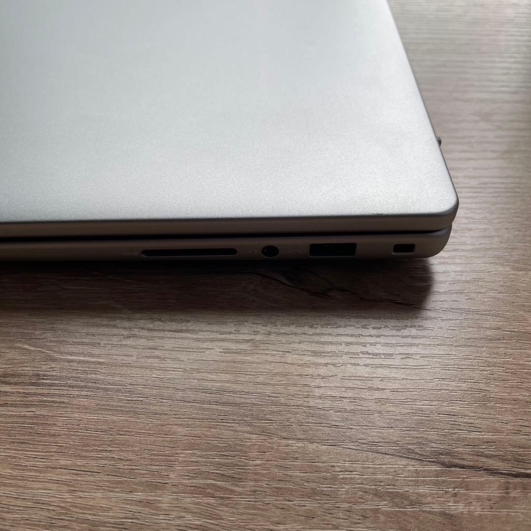 PC Dell 14 DC14250 (充電器付き)