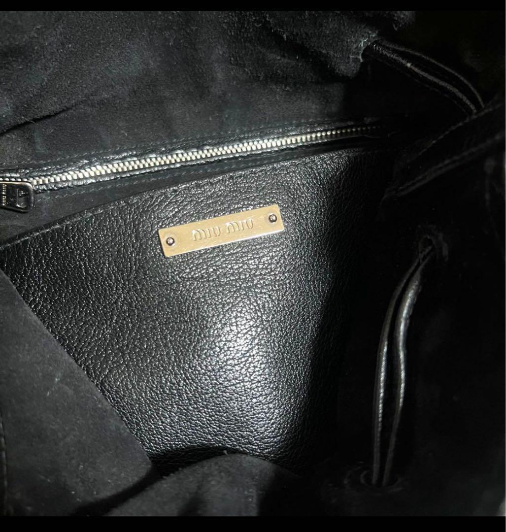 miu miu ハンドバッグ 巾着 レザー ブラック シルバー 肩掛け チャーム
