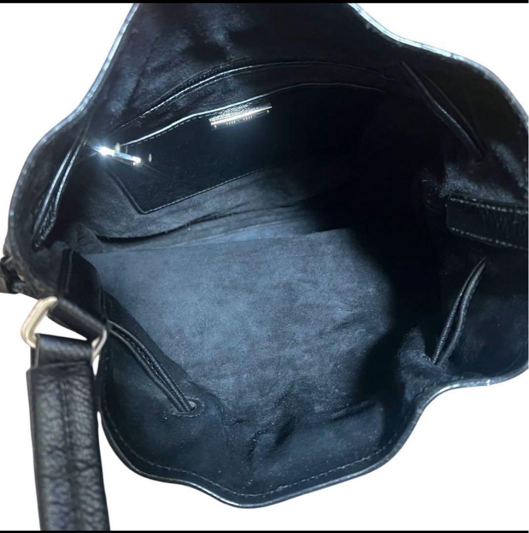 miu miu ハンドバッグ 巾着 レザー ブラック シルバー 肩掛け チャーム