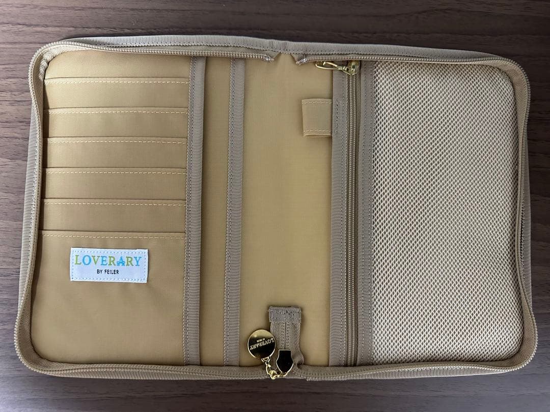 フェイラー　ドアップテディ　マルチケース　母子手帳ケース