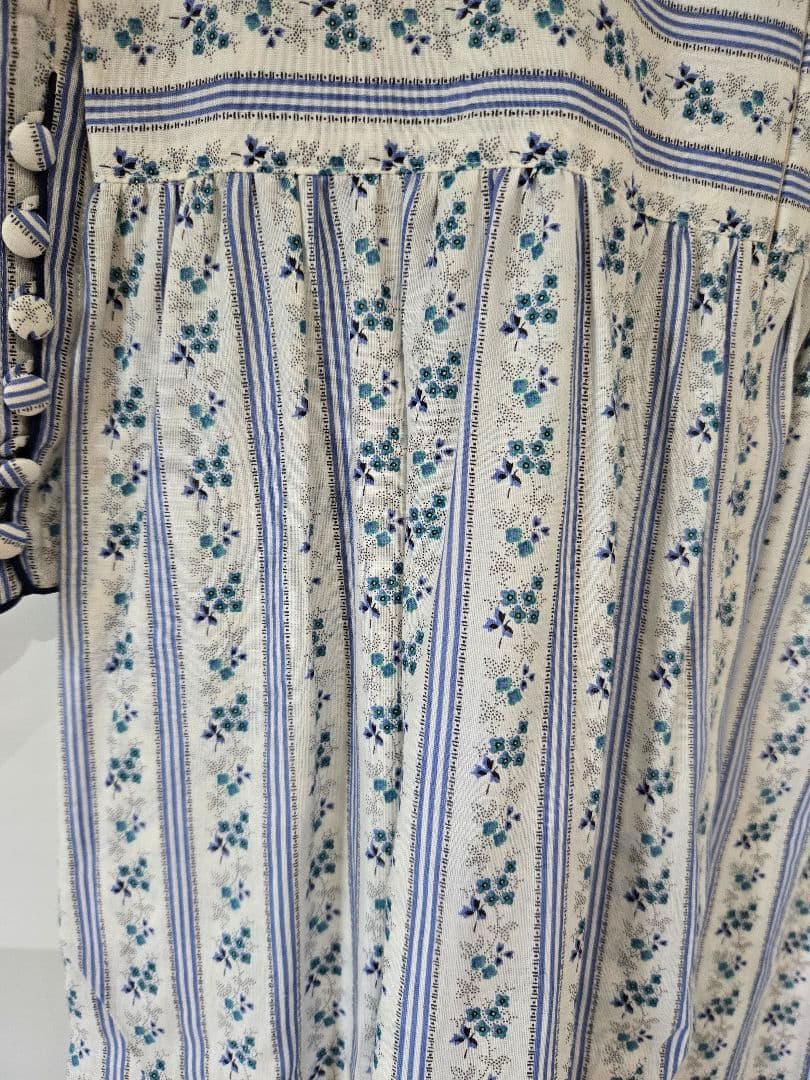 holiday ストライプ　フラワー　ロングワンピース