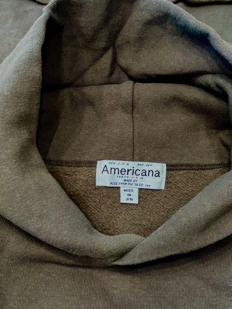 Americana カーキ　フード付きパーカー