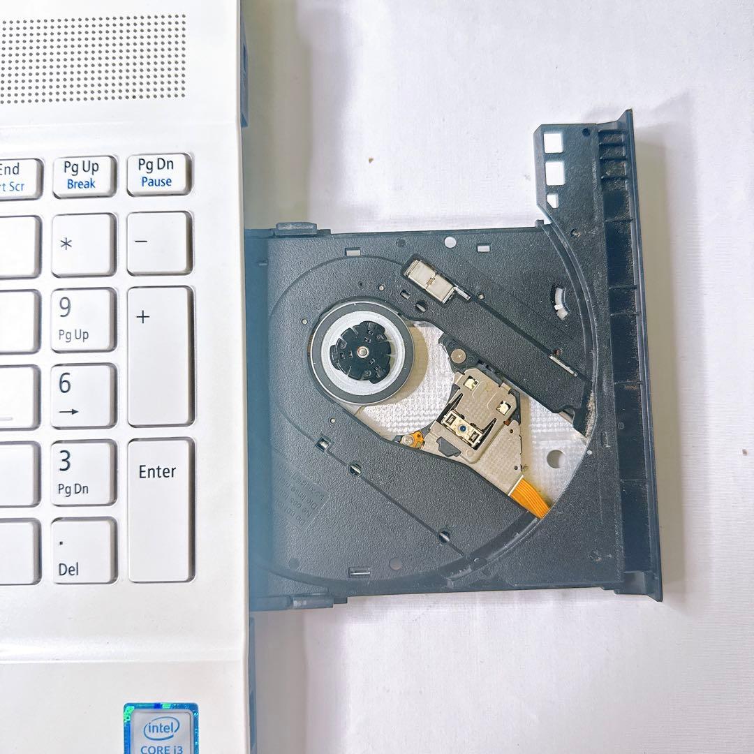 新品SSD❤️特典マウス付き❤️大人気ホワイト❤️お部屋のインテリアにも馴染む❤️