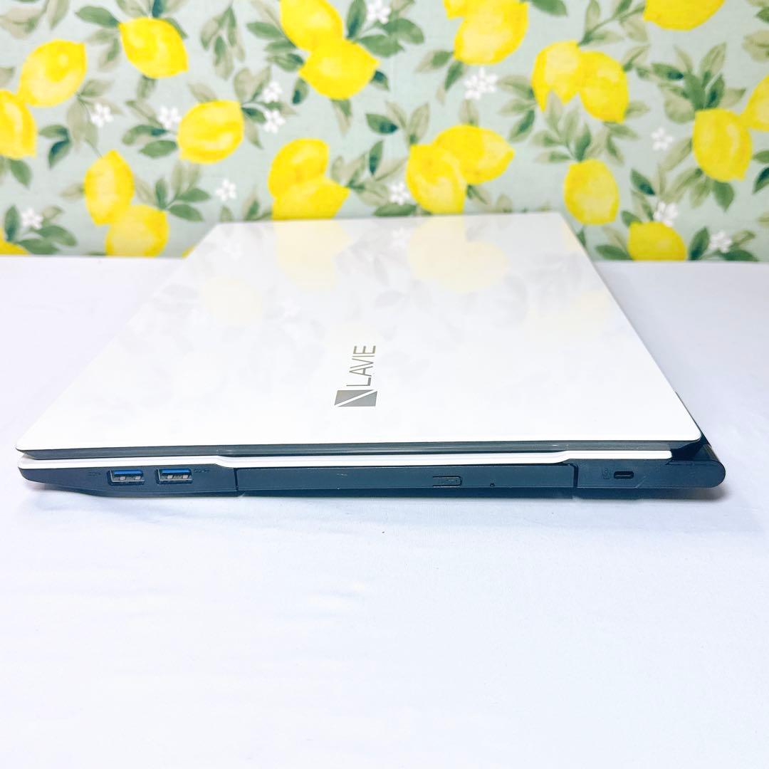 新品SSD❤️特典マウス付き❤️大人気ホワイト❤️お部屋のインテリアにも馴染む❤️