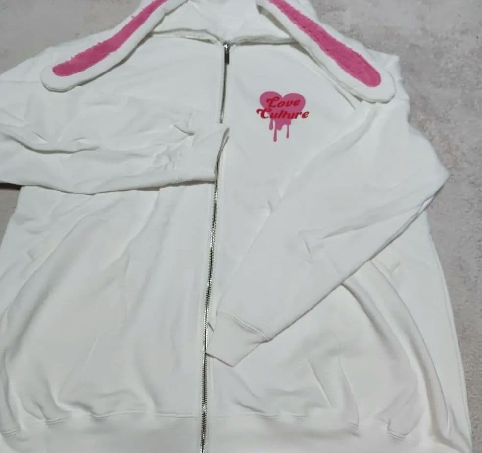 岡本信彦　うさ耳パーカー