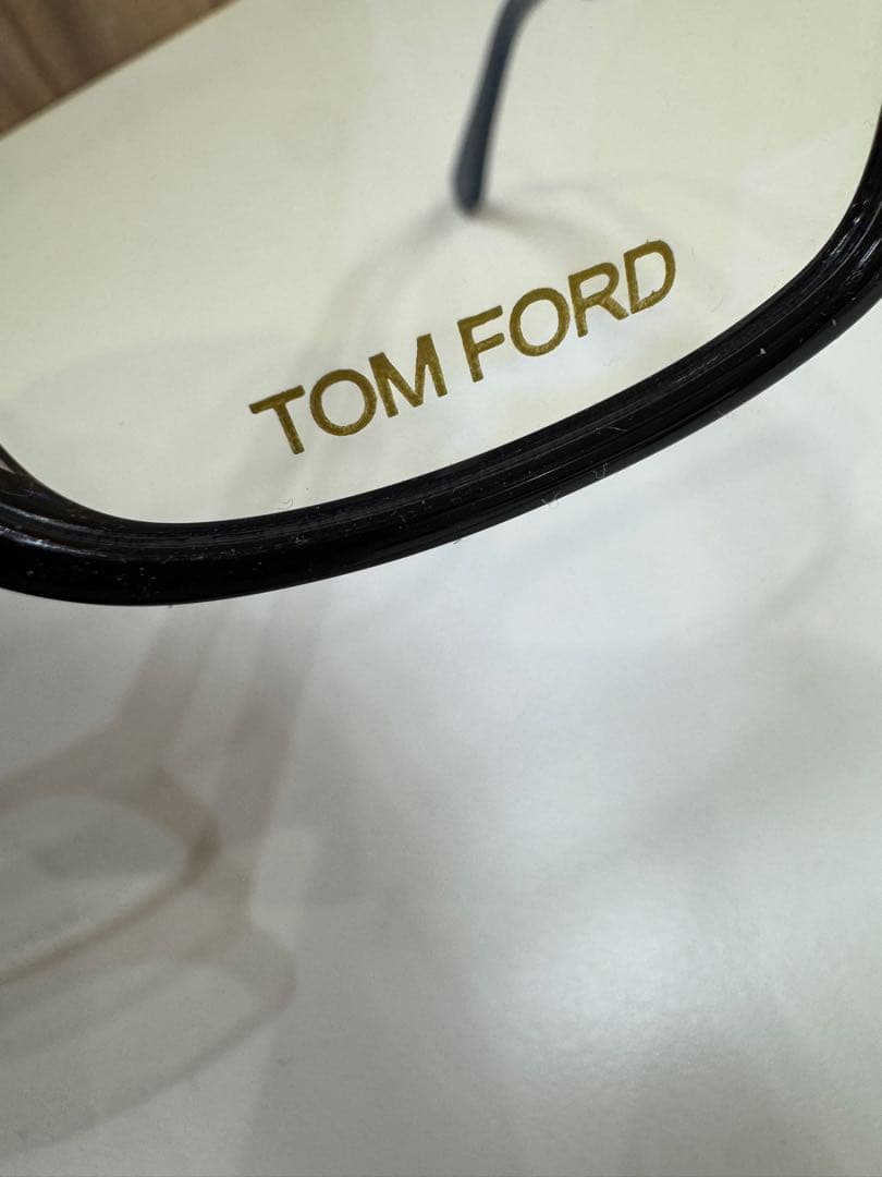 トムフォード　サングラス　TF5146　001　箱付き