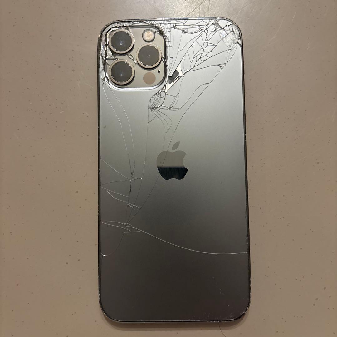 Apple iPhone 12Pro ブラック ひび割れあり