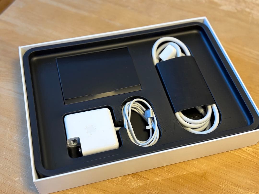 Apple MacBook Pro シルバー 本体