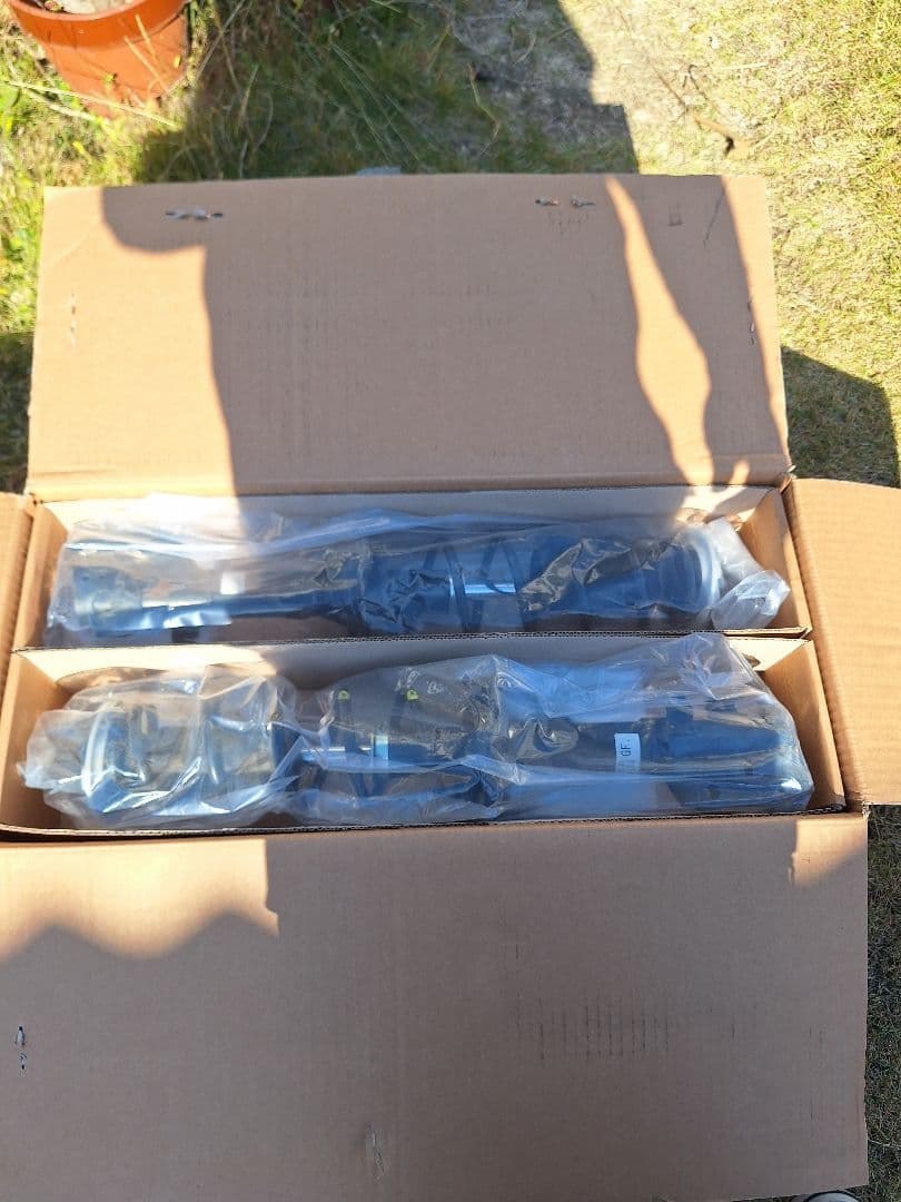 N-BOX カスタム jf3 純正ショックアブソーバー