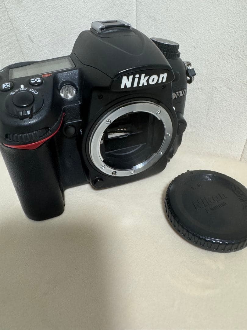 Nikon D7000 デジタル一眼レフ