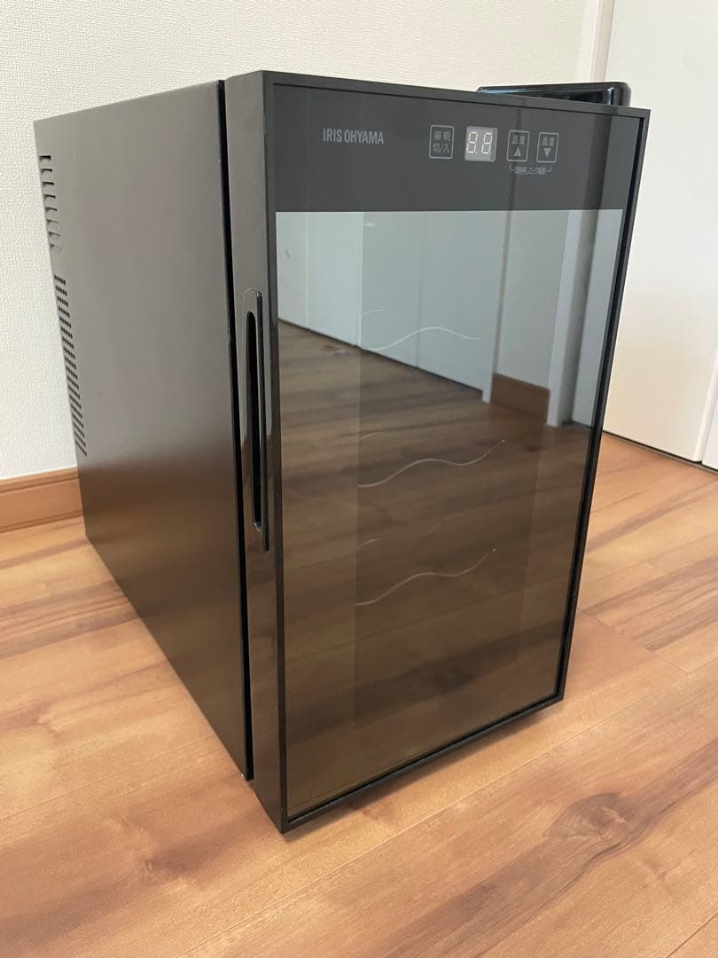 IRIS OHYAMA ワインセラー ブラック 8本収納