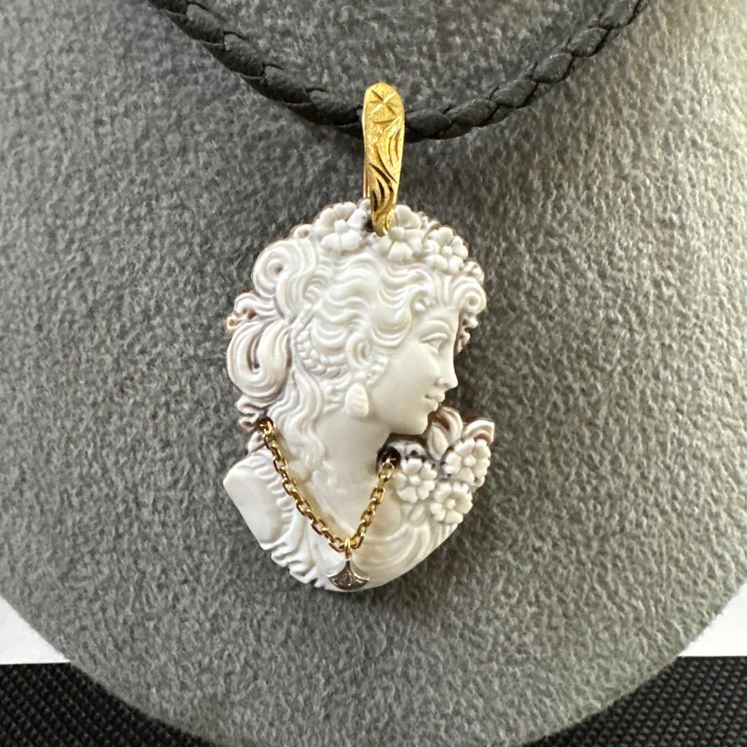 Ｋ１８　ＰＴ９００　シェルカメオ　ダイヤモンド付き　ペンダント