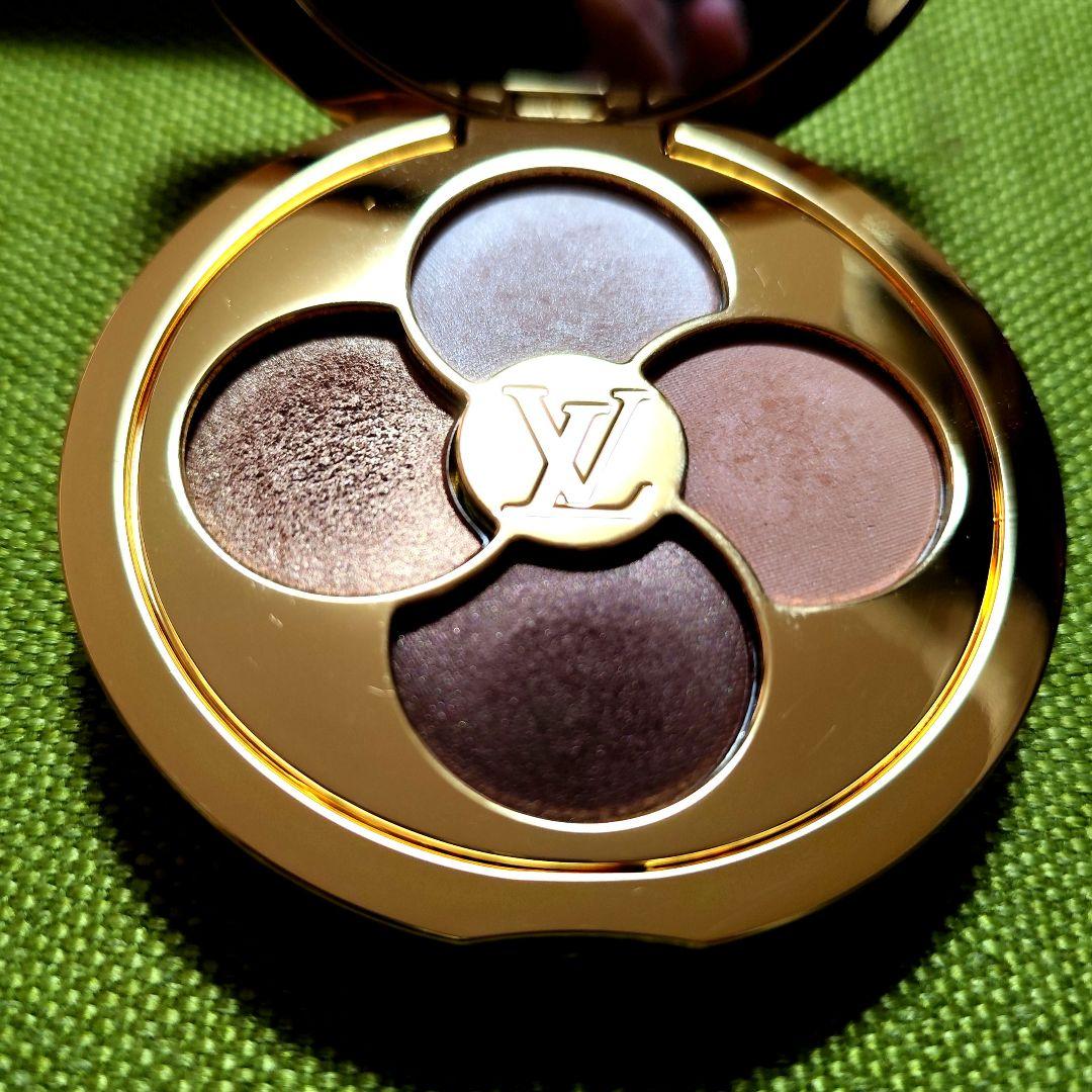最終お値下げ！ルイヴィトン　アイシャドウ　LVオンブル150