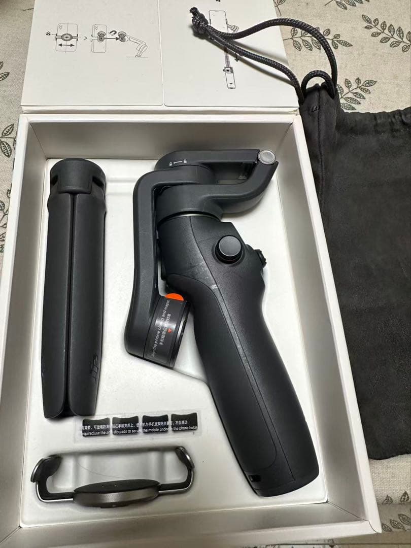 ほぼ新品！DJI OSMO Mobile6自撮り棒 ＋ 延長棒付キ