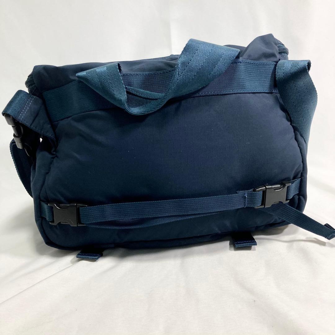 ブリーフィング デューン ロゴ ネイビー ショルダーバッグ 大容量 多機能 A4