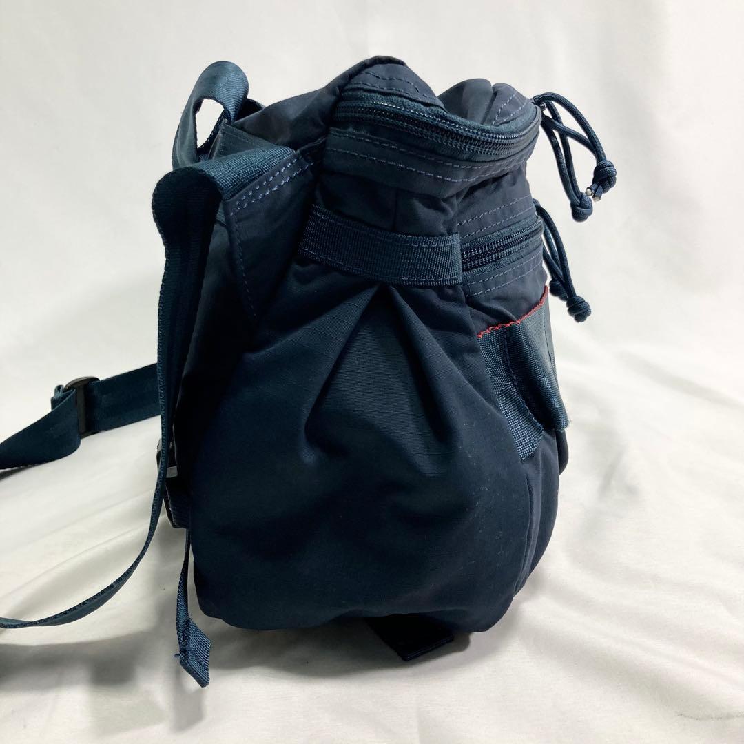 ブリーフィング デューン ロゴ ネイビー ショルダーバッグ 大容量 多機能 A4